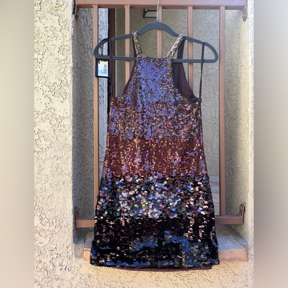 Gorgeous NWT Patrizia Pepe sequins mini dress, size 42 (fits US4)